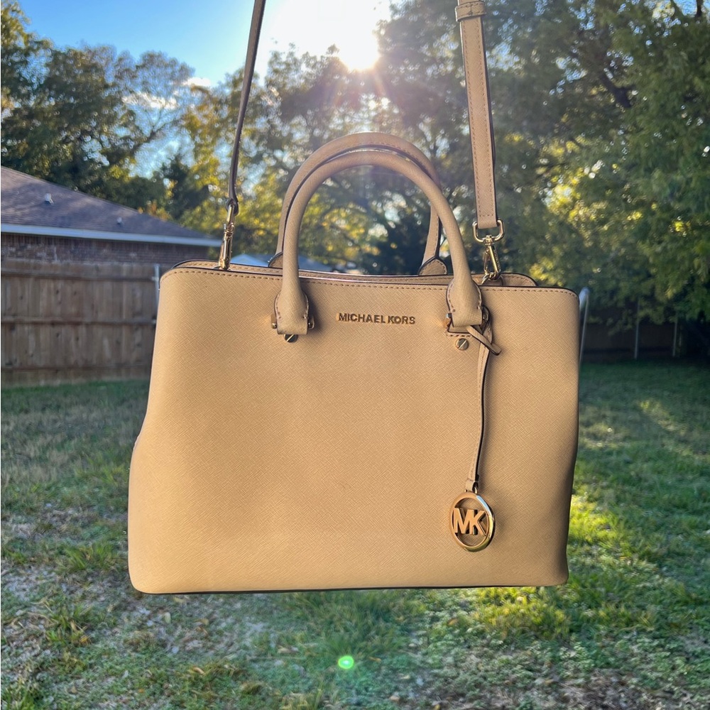 Kaki colored Michael Kors bag